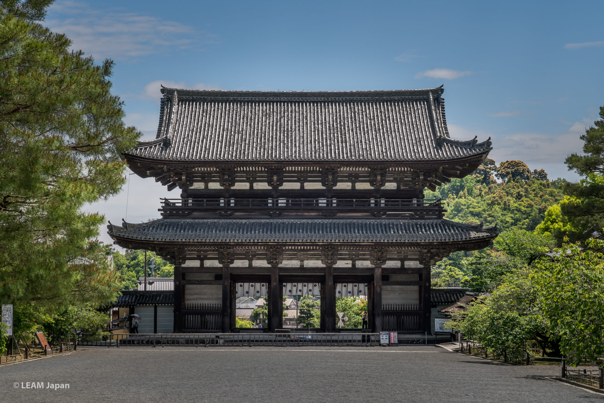 Kyoto,Ninnaji Temple “Nio-mon Gate” (Important Cultural Property)