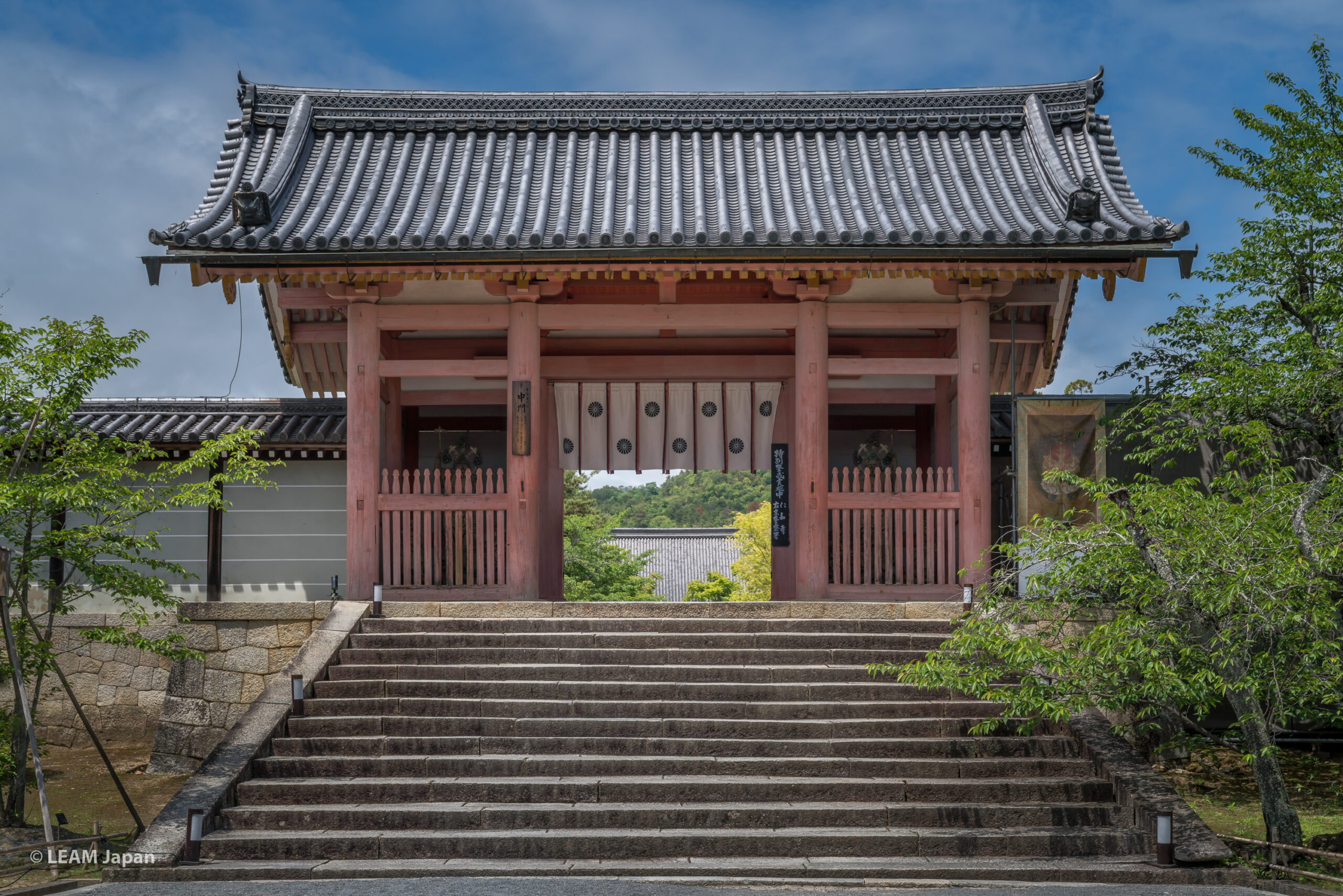 Kyoto,Ninnaji Temple “Central Gate” (Important Cultural Property)